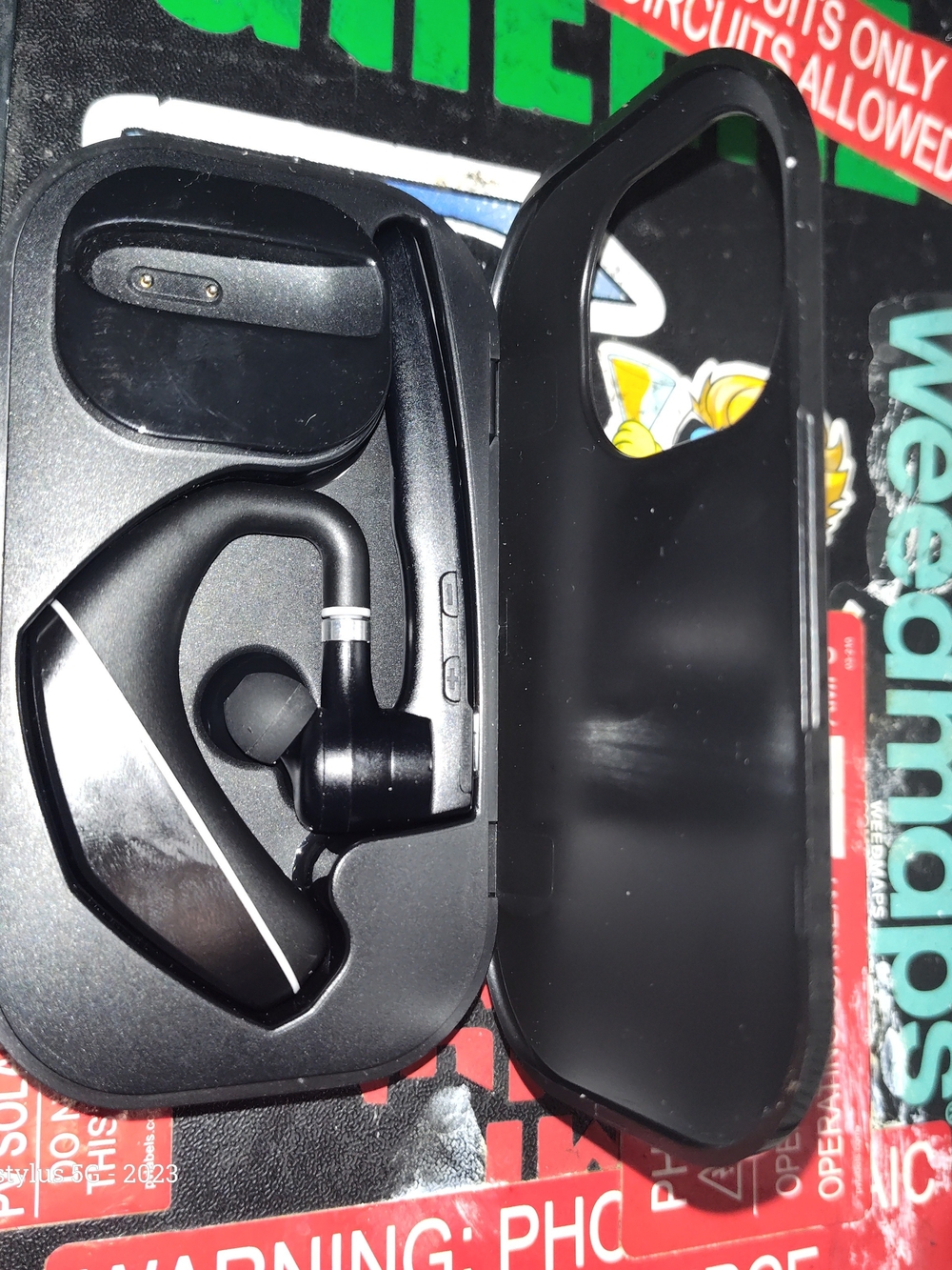 Wireless Bluetooth Over N In Ear Hook-Ear Headset with Charging Case And - Black